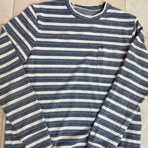 Obey Men's crew neck lightweight sweatshirt